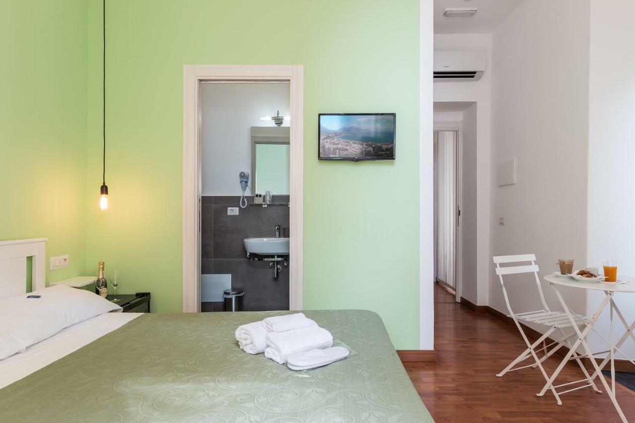 B&B Monserrato Naples Exterior photo